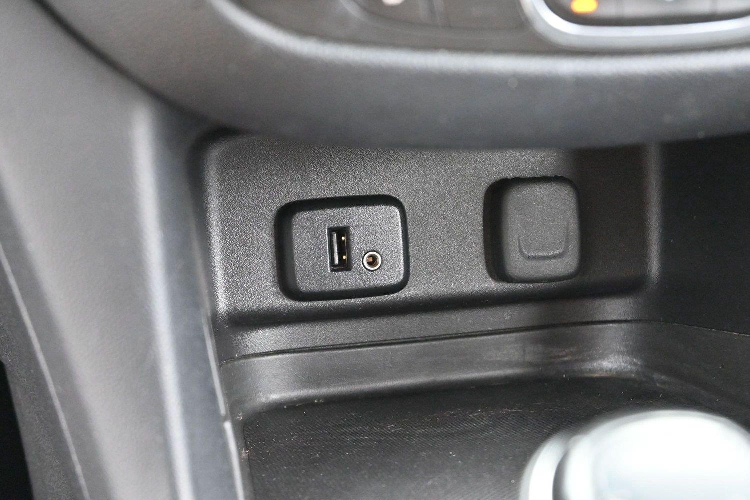 Used 2018 Silver Ice Metallic Chevrolet LT image 24