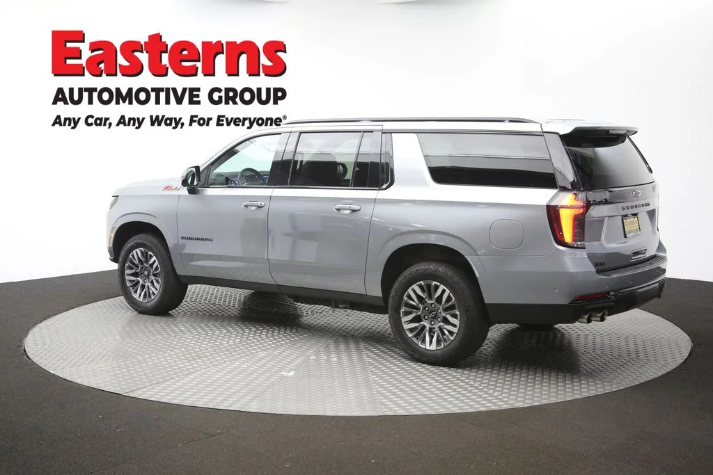 Used 2025 Gray Chevrolet Z71 image 67