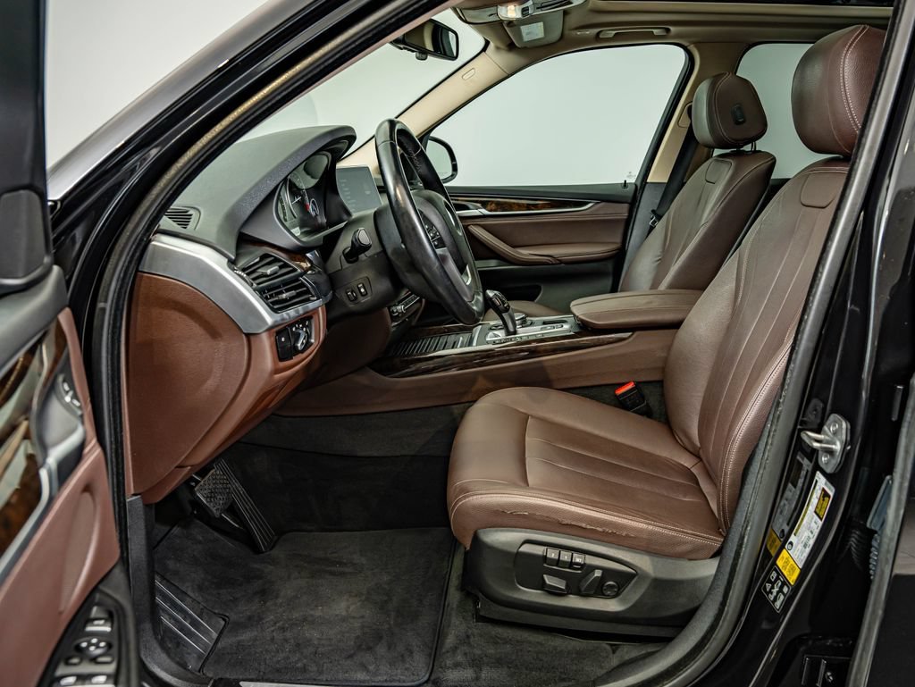 Used 2015 Black Sapphire Metallic BMW xDrive35i image 33