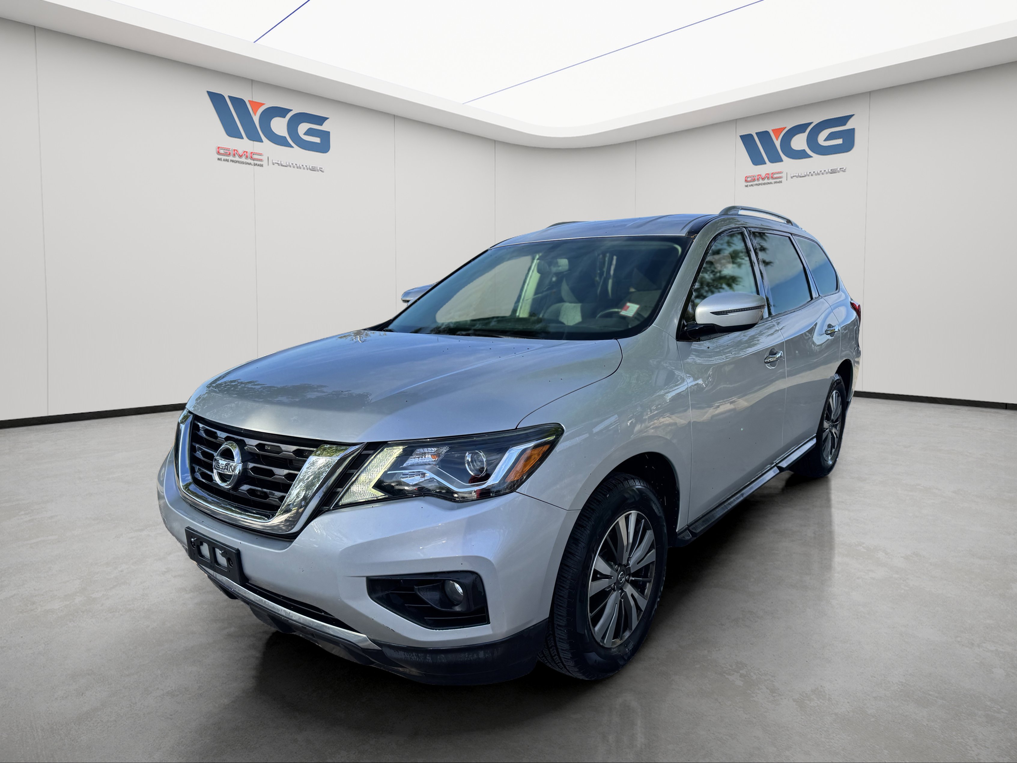 Used 2019 Brilliant Silver Metallic Nissan SV image 8