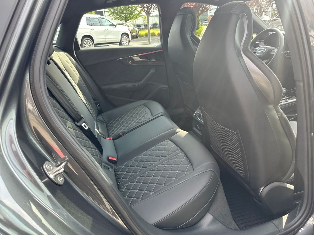 Used 2024 Daytona Gray Pearl Effect Audi 3.0T Premium Plus image 15