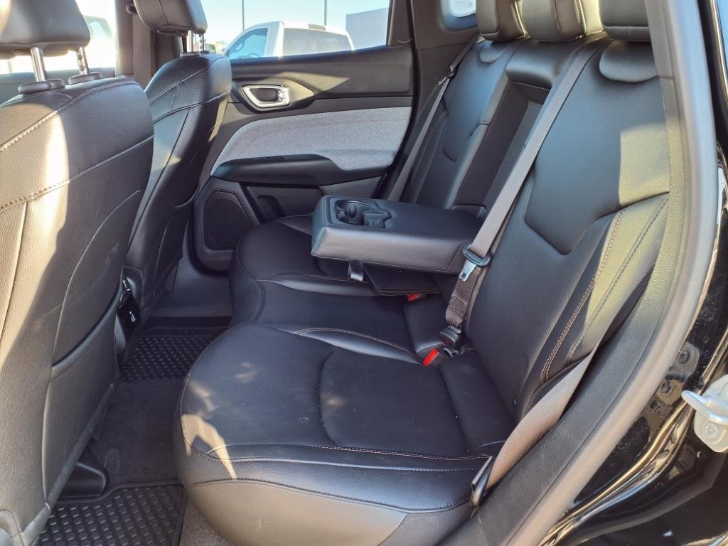 Used 2024 Black Jeep Latitude Lux image 8