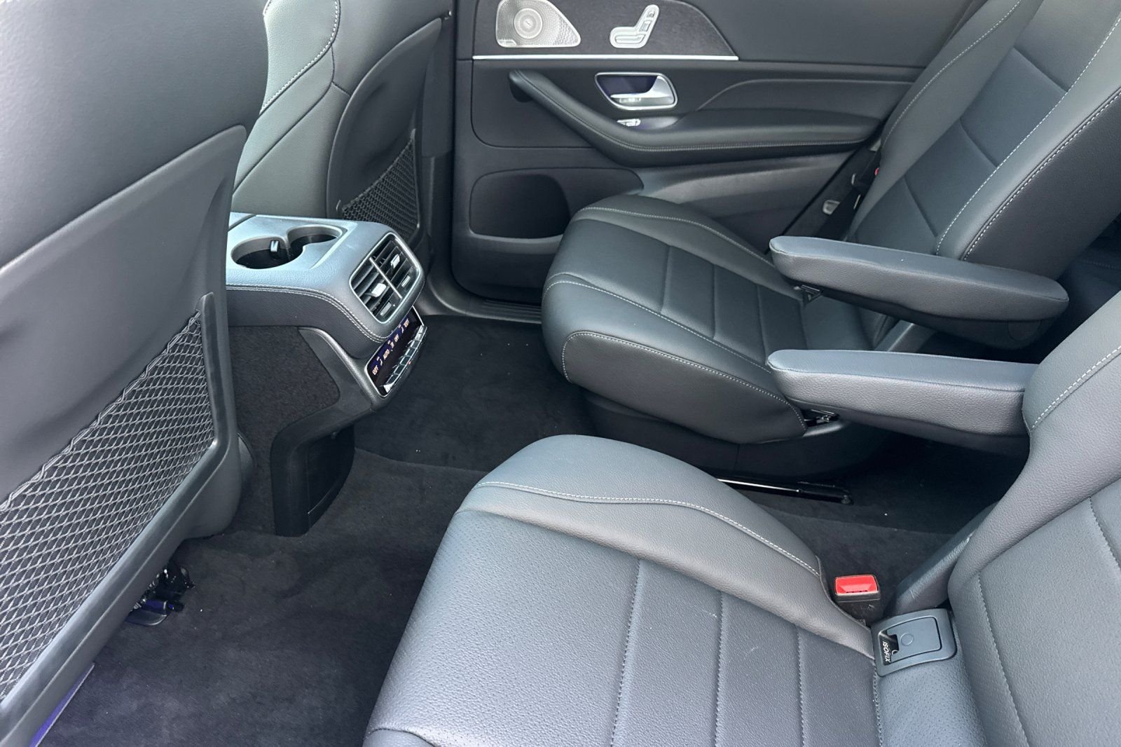 New 2026 Polar White Mercedes-Benz GLS 450 image 9