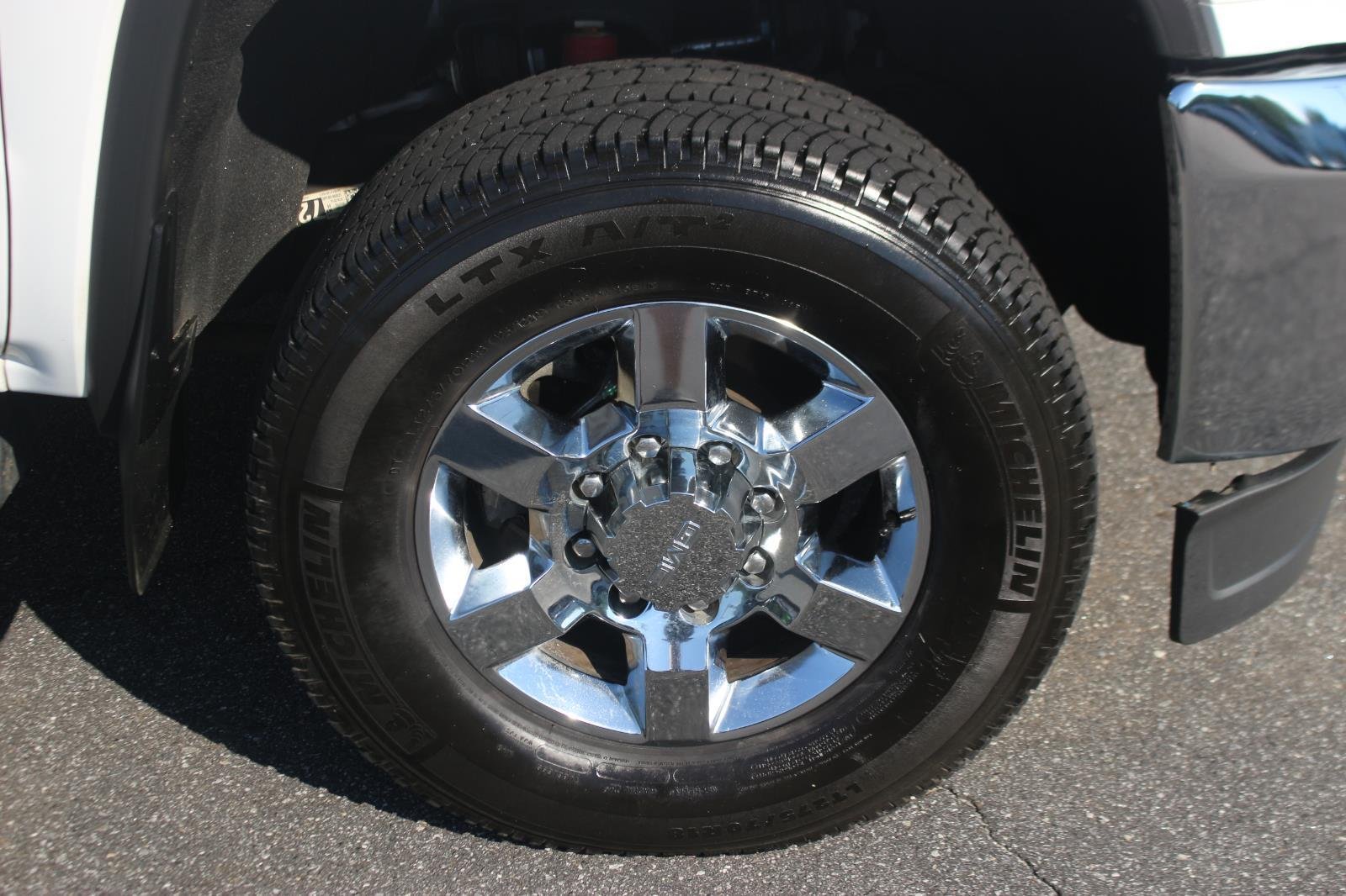 Used 2018 SUMMIT WHITE GMC SLT image 37