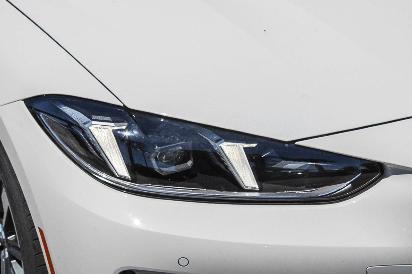 2025 BMW 4 Series 430i - Photo 8