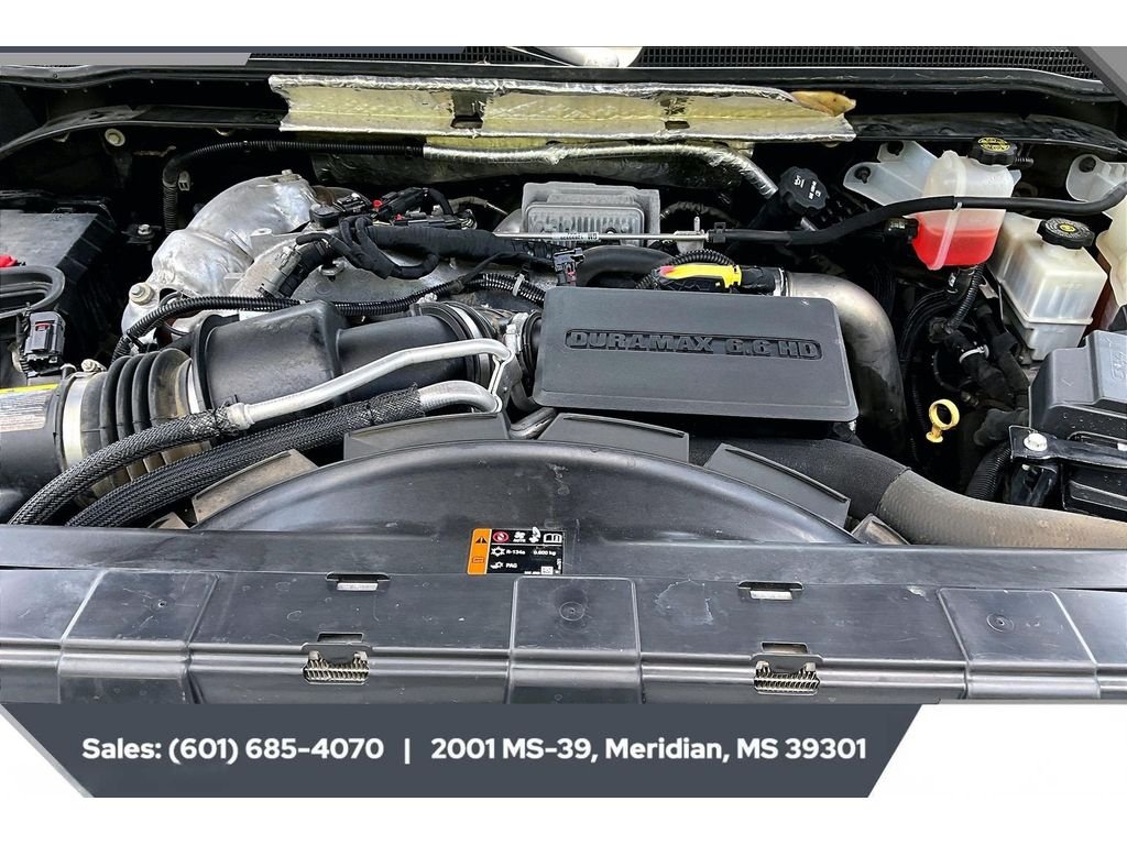 Used 2020 Summit White Chevrolet LT image 8