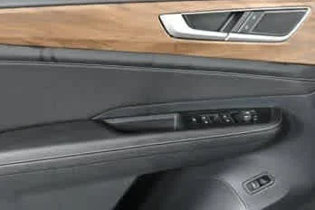 2026 Volkswagen Atlas SE w/Tech - Photo 31