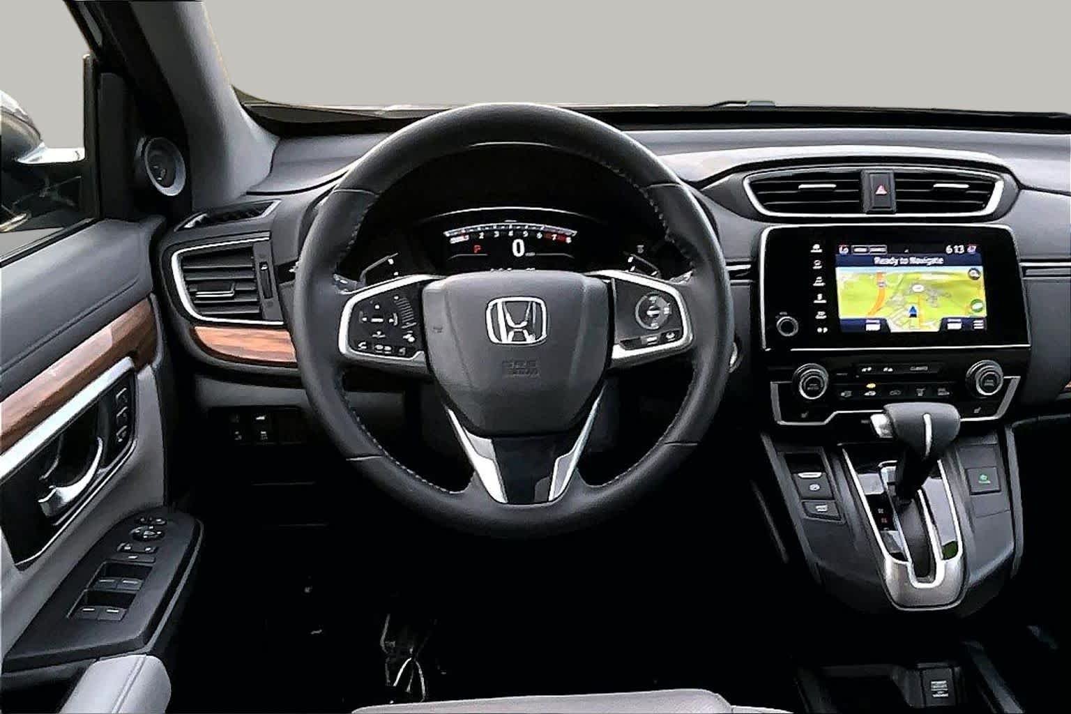 Used 2017 Modern Steel Metallic Honda Touring image 6