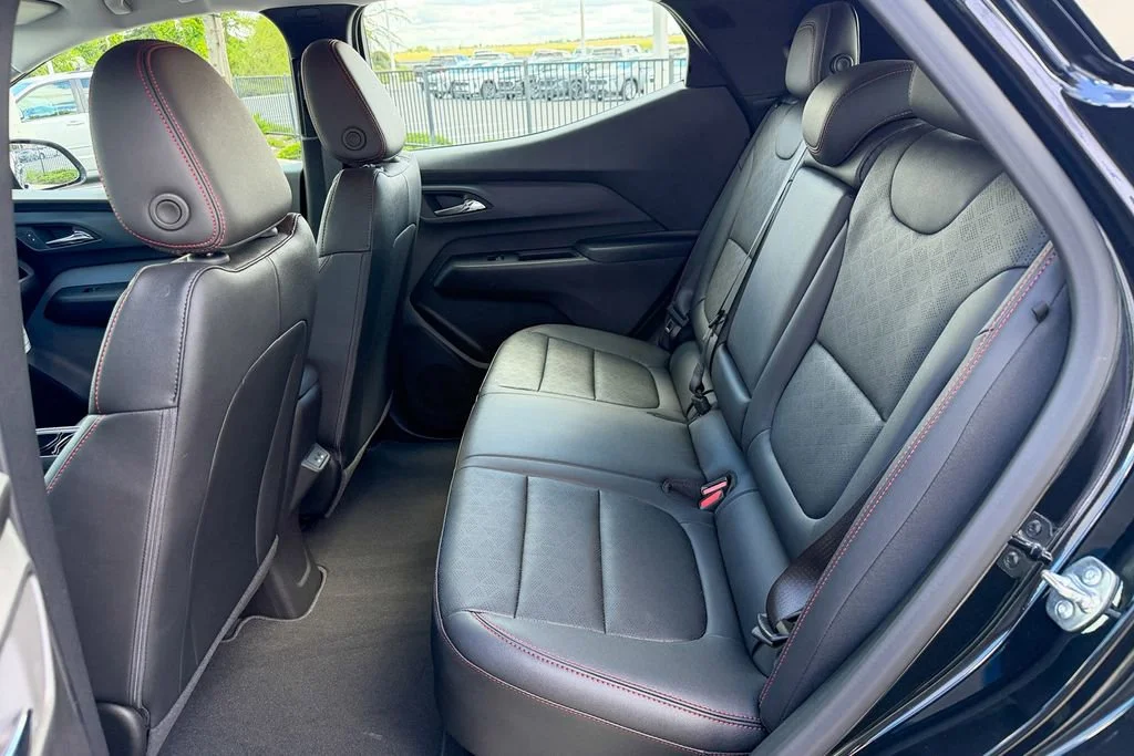 2027 Chevrolet Bolt RS - Photo 20