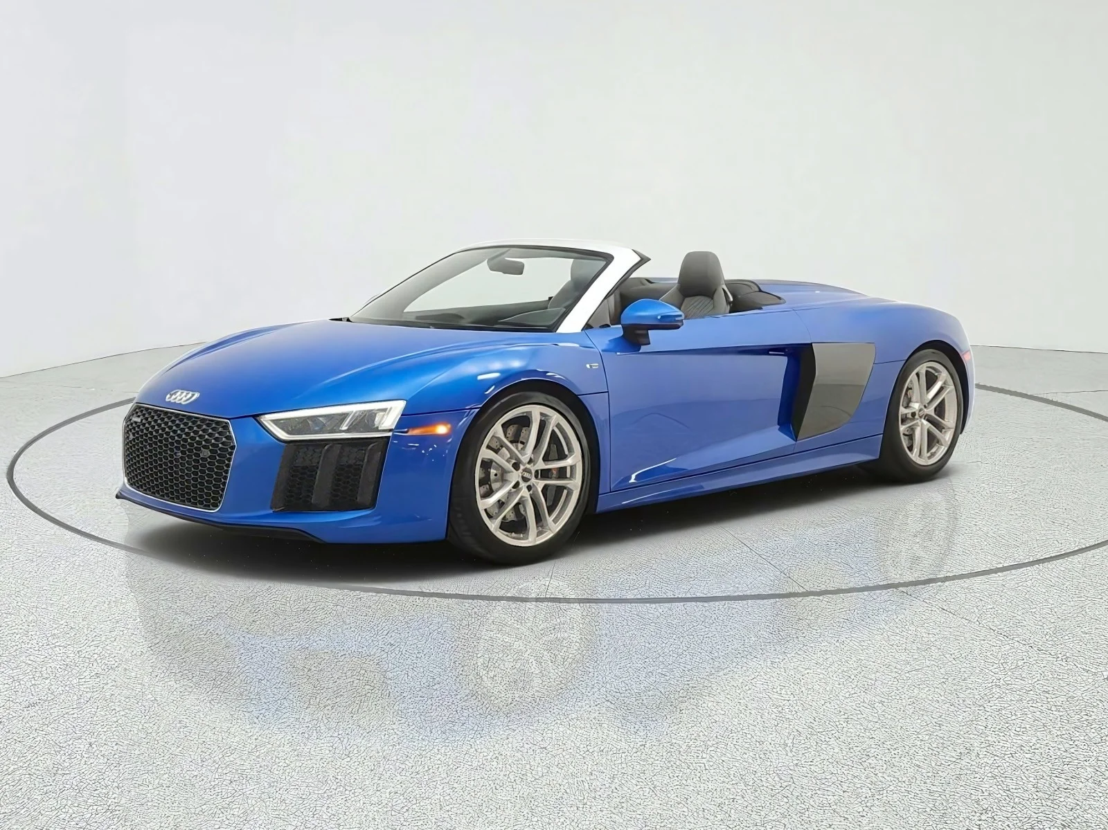 Used 2017 Ara Blue Crystal Effect/Black Roof Audi V10 image 1