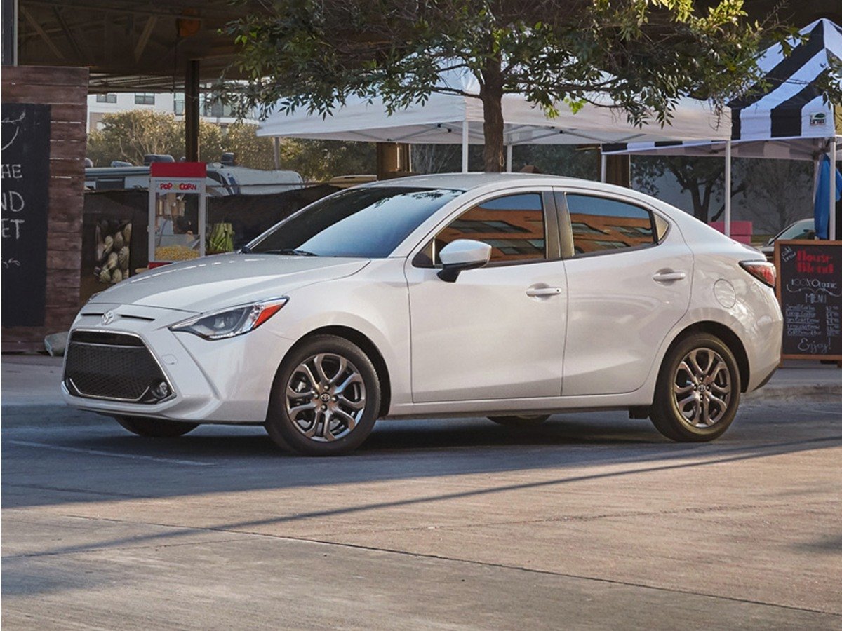 2019 Toyota Yaris LE MT's photo
