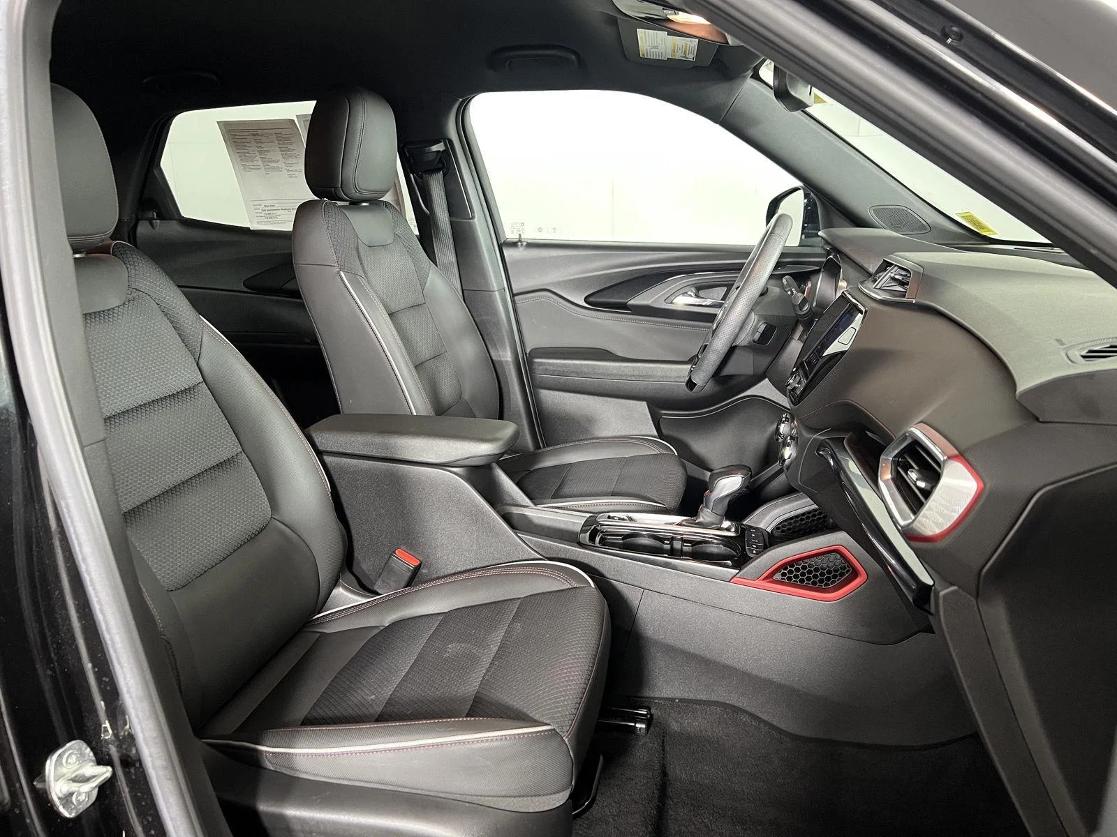 Used 2022 Mosaic Black Metallic Chevrolet RS image 43