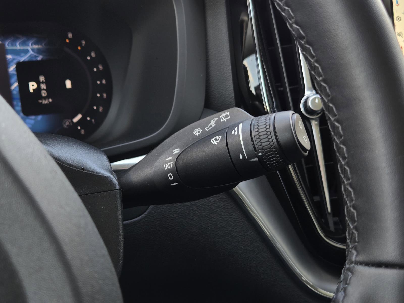 Used 2025 White Volvo Core image 20