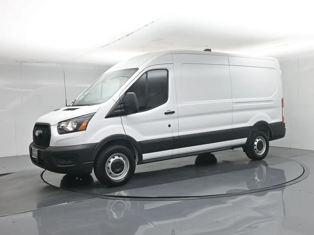 New 2026 Oxford White Ford Base image 23