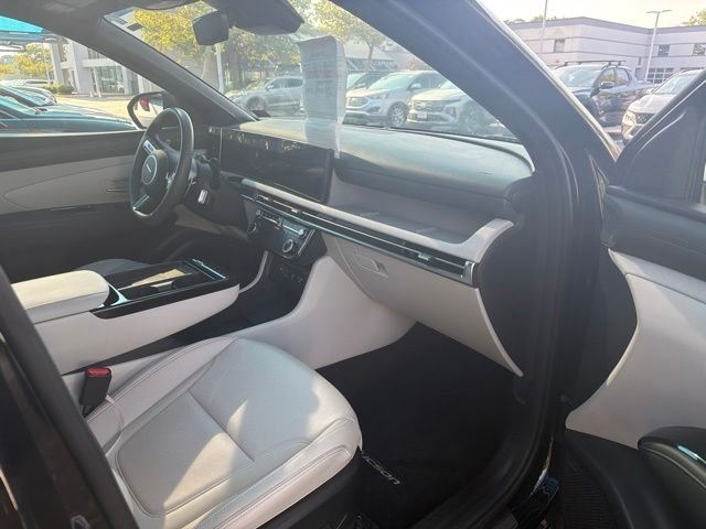 Used 2025 Phantom Black Hyundai Limited image 12