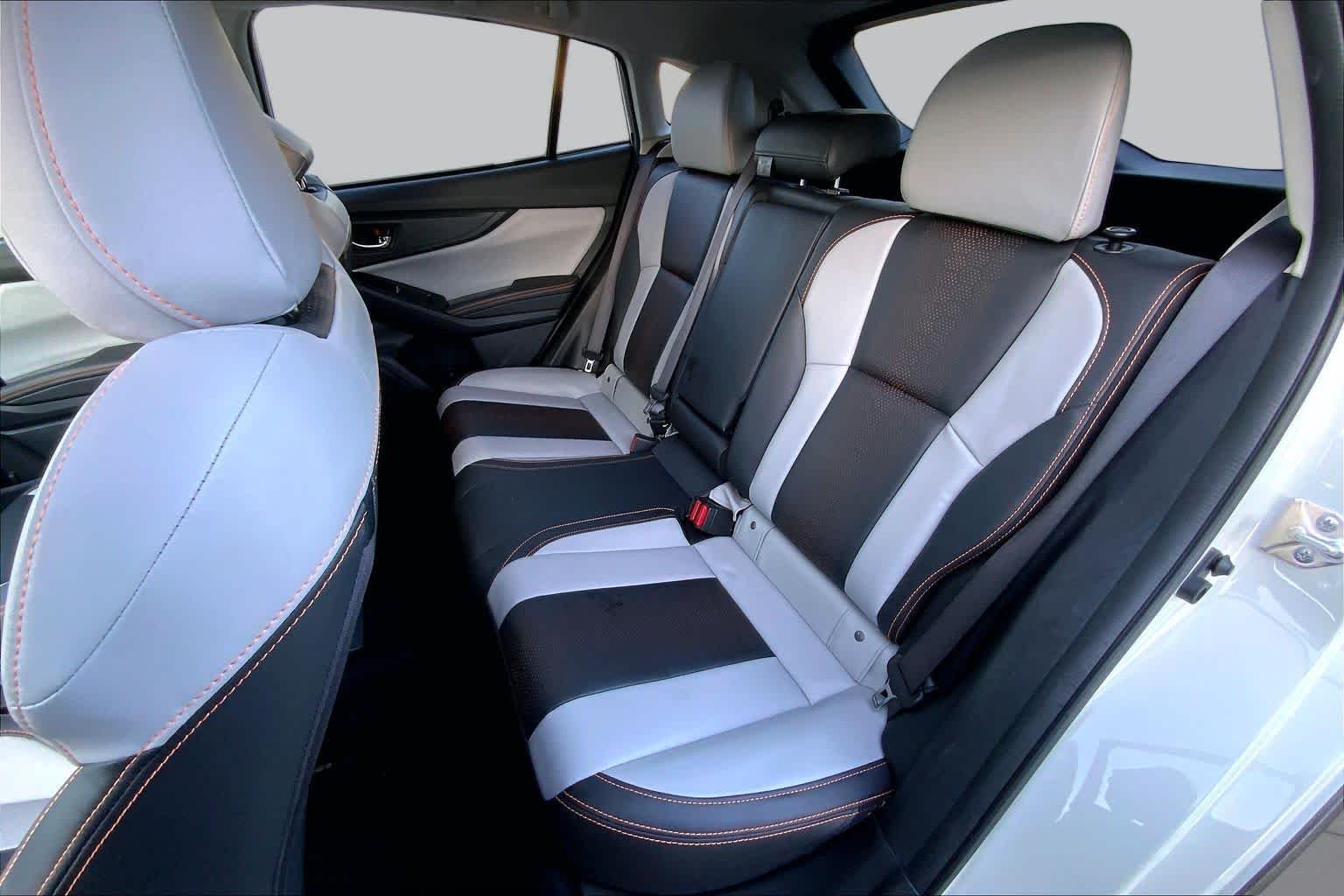 Used 2022 Crystal White Pearl Subaru Limited image 20