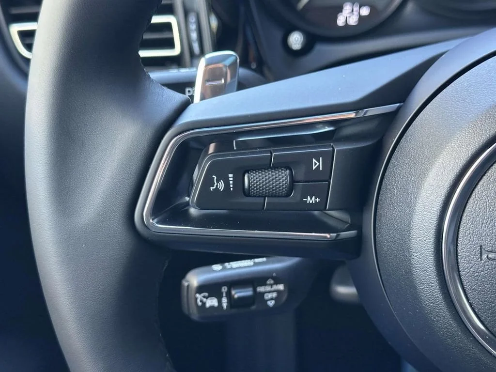 2026 Porsche Macan - Photo 20