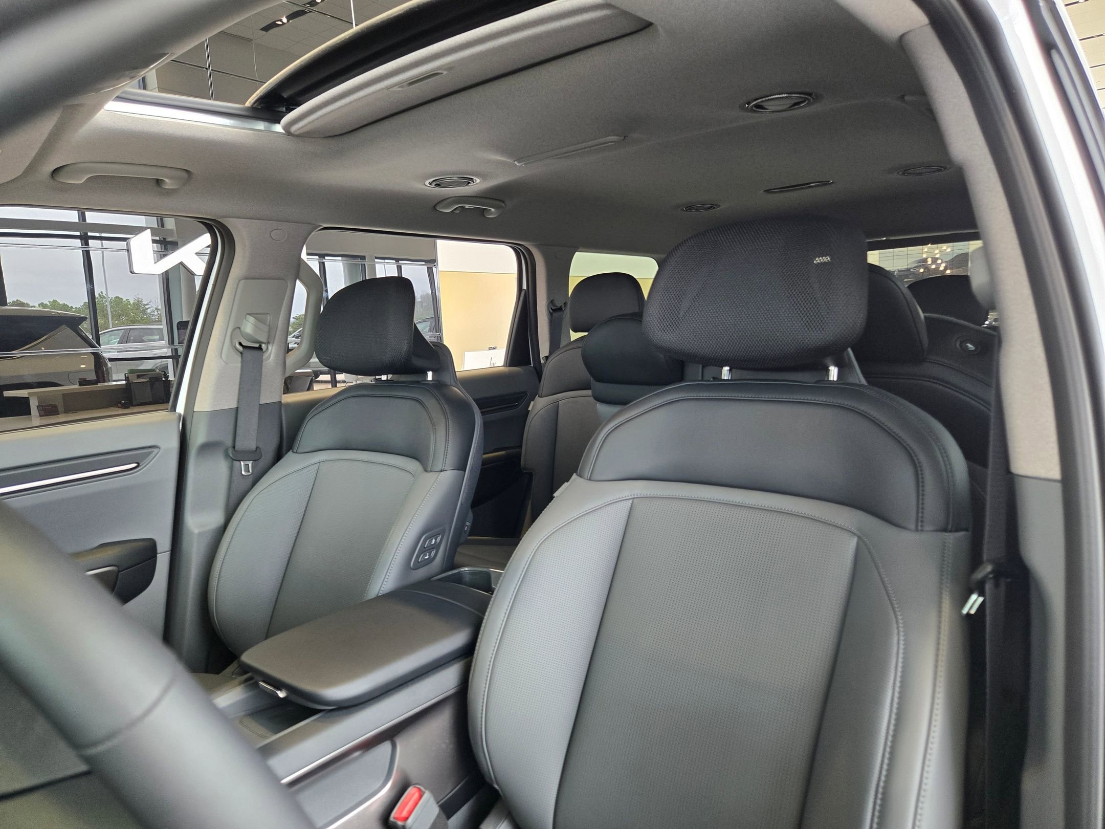 2026 Kia EV9 Light L/R - Photo 23