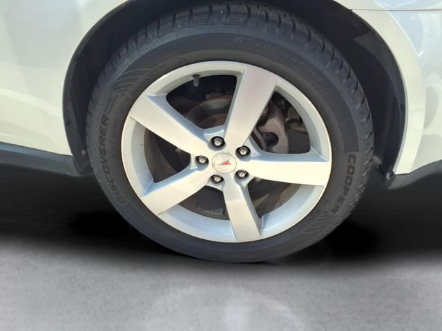 Used 2009 White Pontiac GT image 8