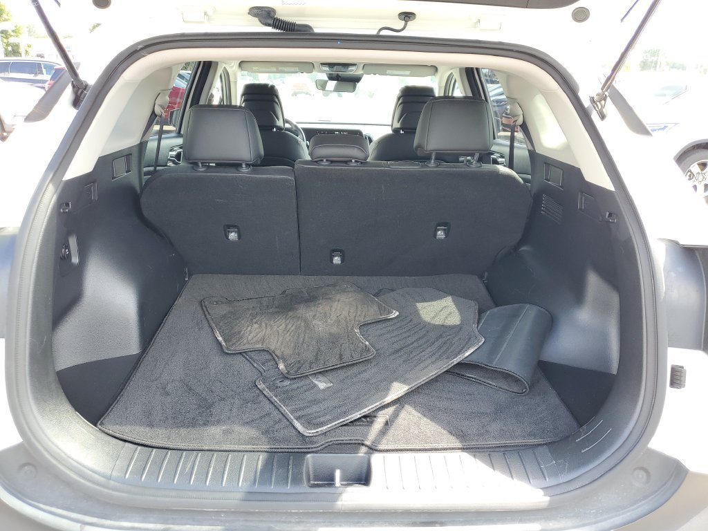 Used 2024 White Kia EX image 7