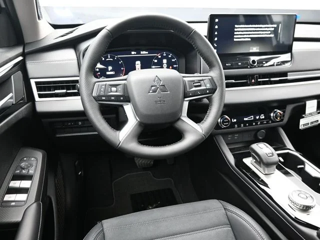 New 2026 White Mitsubishi SE image 13