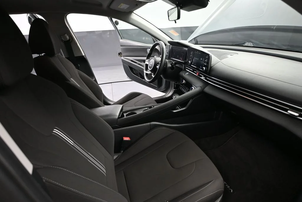 Used 2021 Gray Hyundai SEL image 45
