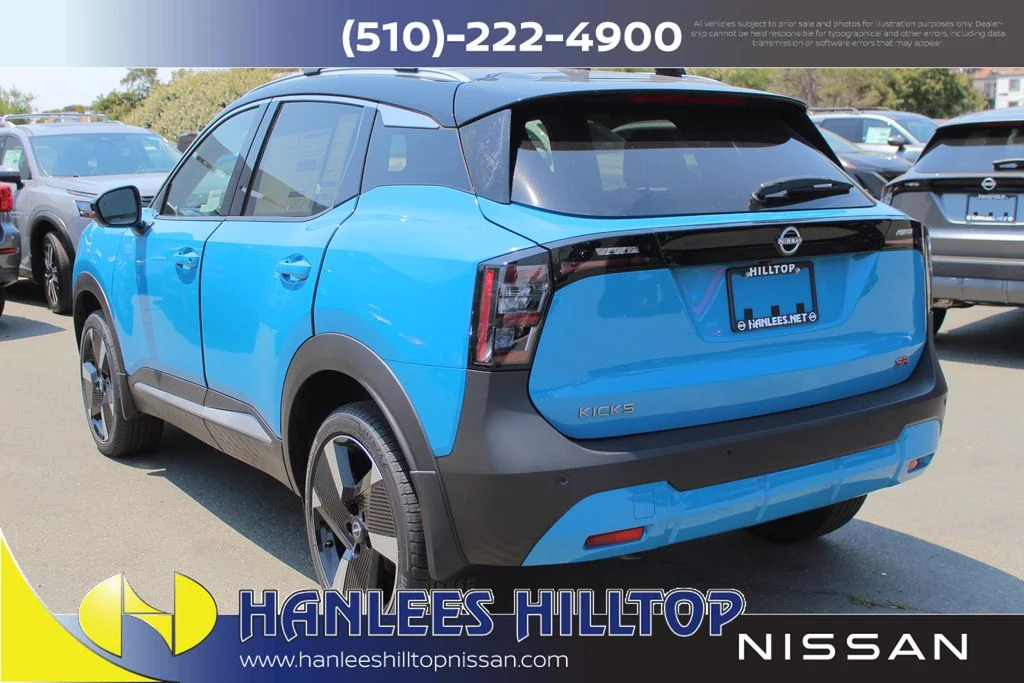 2025 Nissan Kicks SR - Photo 8