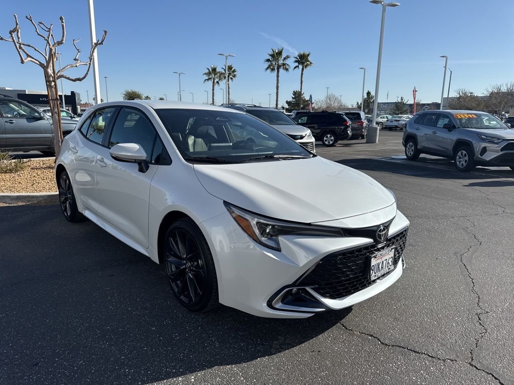 2025 Toyota Corolla Hatchback XSE - Photo 4