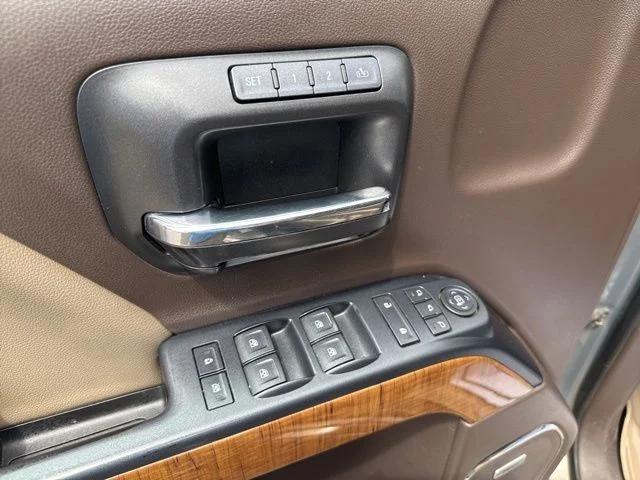 Used 2017 Gray GMC SLT image 27