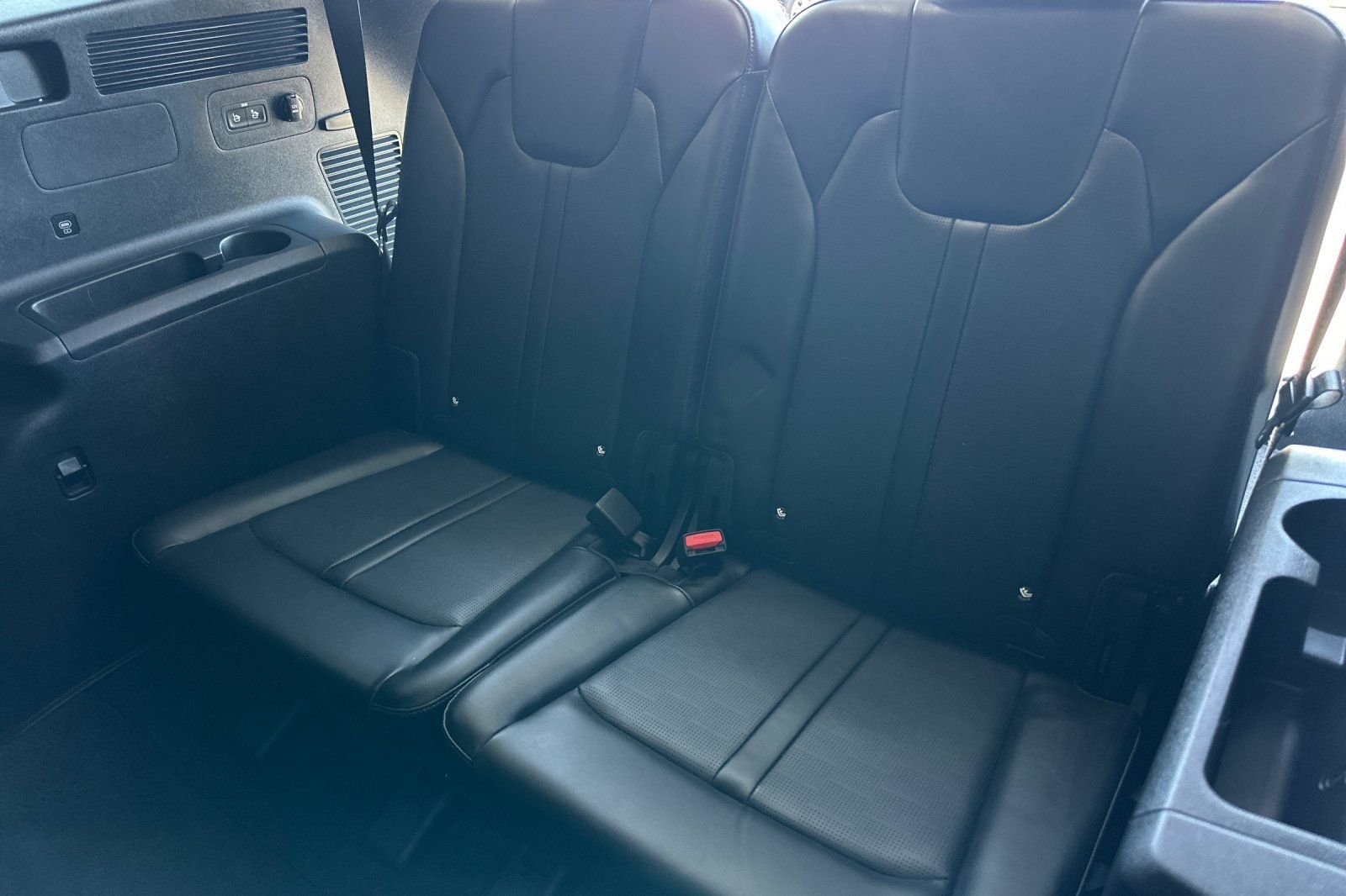 Used 2024 White Kia X-Line SX image 16