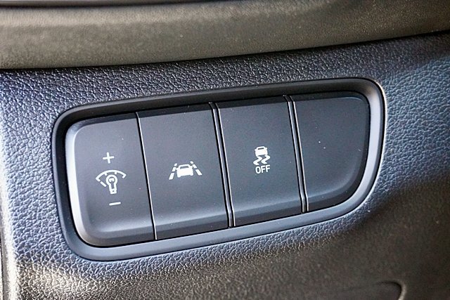 Used 2020 Brown Hyundai SE image 32