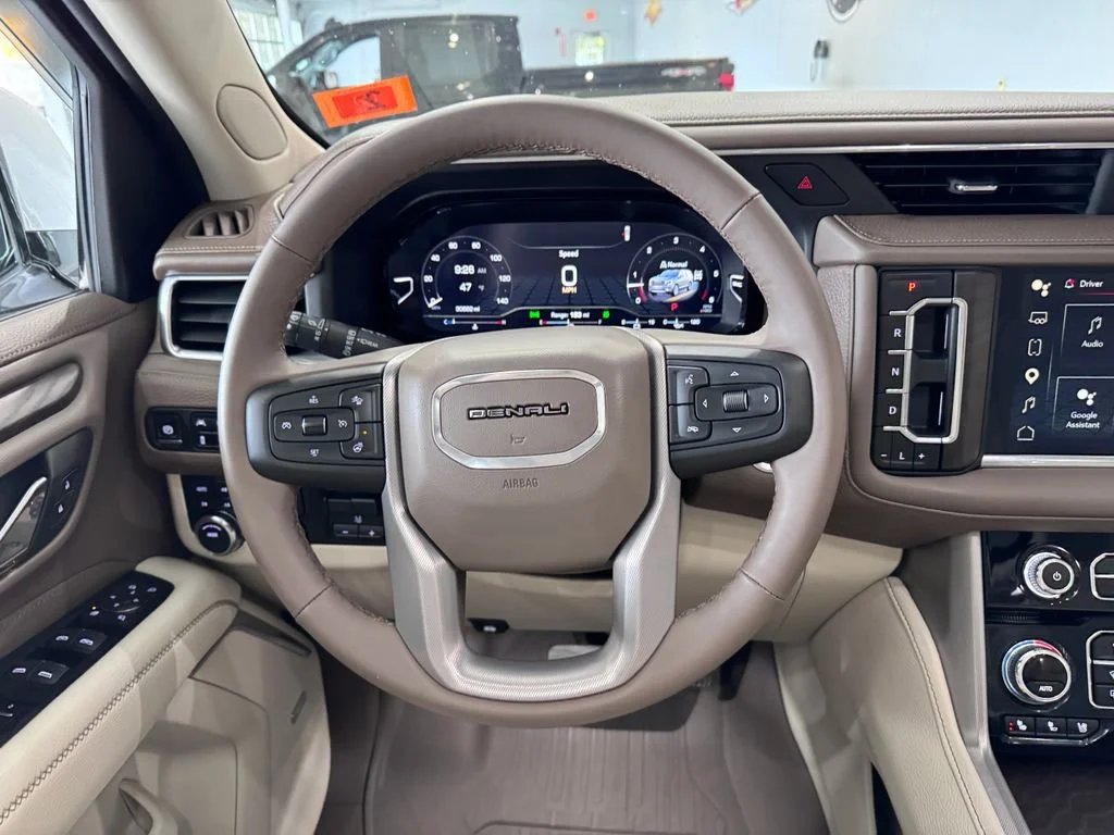 2024 GMC Yukon Denali - Photo 14