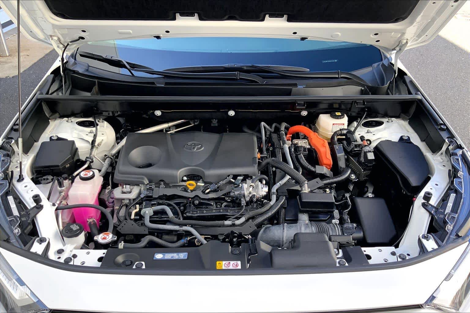 Used 2024 Ice Cap Toyota Hybrid LE image 28