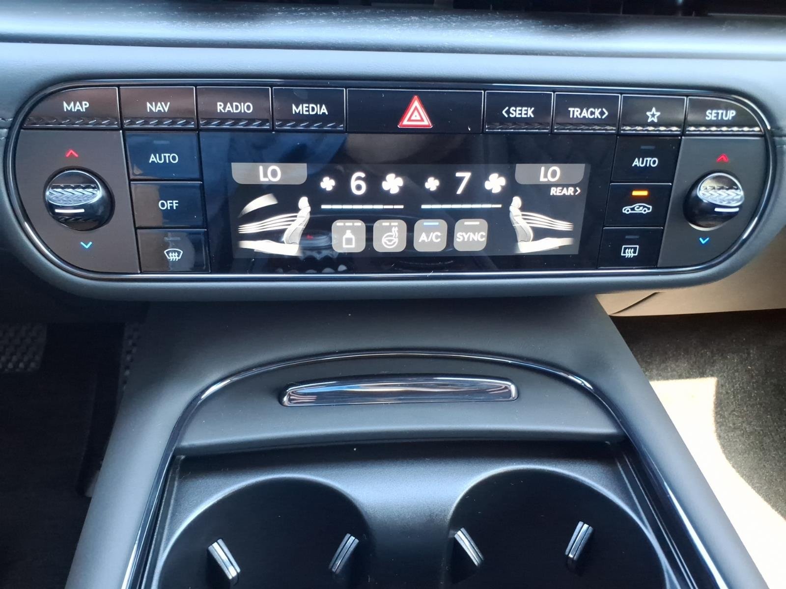 New 2026 Black Genesis 3.5T e-SC Prestige Black image 24