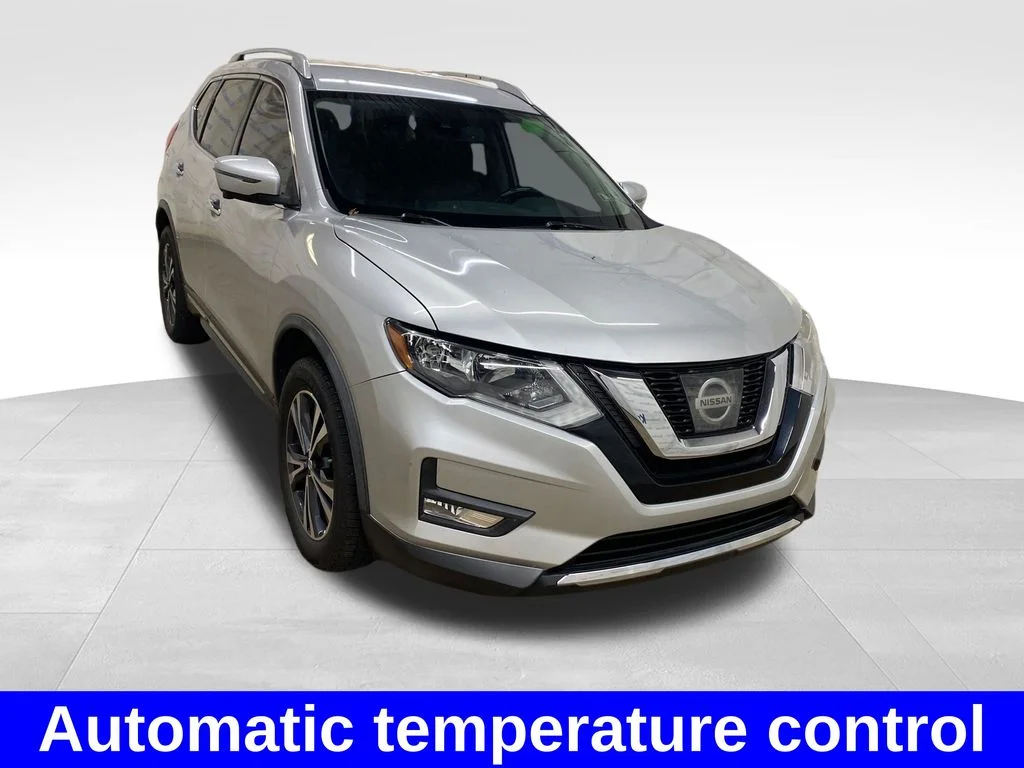 Used 2017 Silver Nissan SL image 6