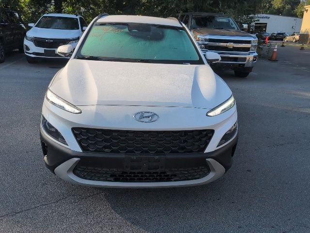 Used 2023 White Hyundai SEL image 2
