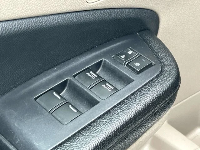 Used 2019  Honda EX-L image 28