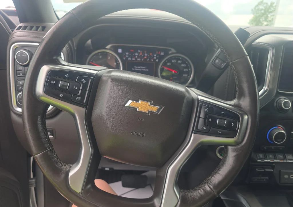 Used 2020 Silver Ice Metallic Chevrolet LTZ image 10