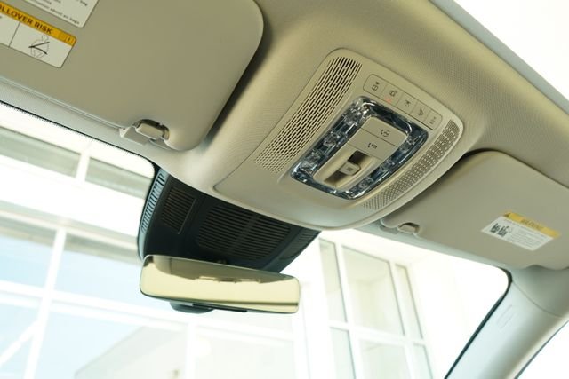 New 2026 Polar White Mercedes-Benz GLS 450 image 25