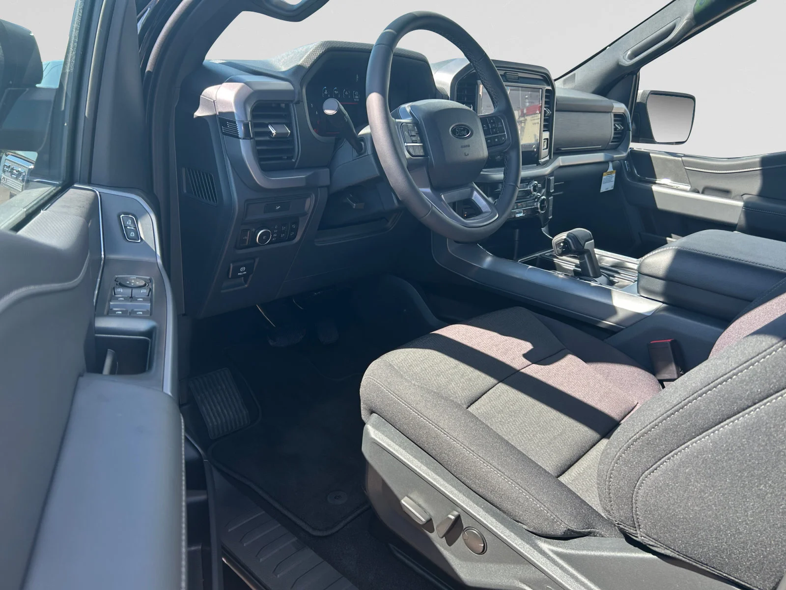 New 2026 Agate Black Metallic Ford XLT image 13
