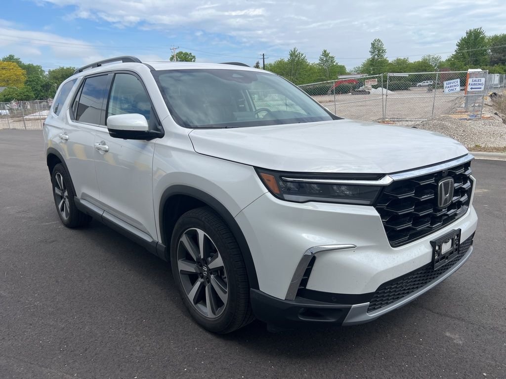 2025 Honda Pilot Elite AWD's photo