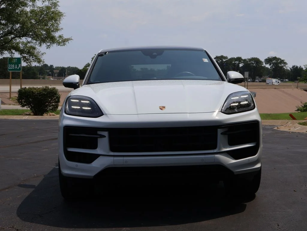 Certified Used 2025 Carrara White Metallic Porsche  image 11