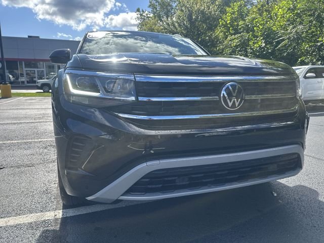 Certified Used 2023 Black Volkswagen 3.6L V6 SE w/Technology image 11
