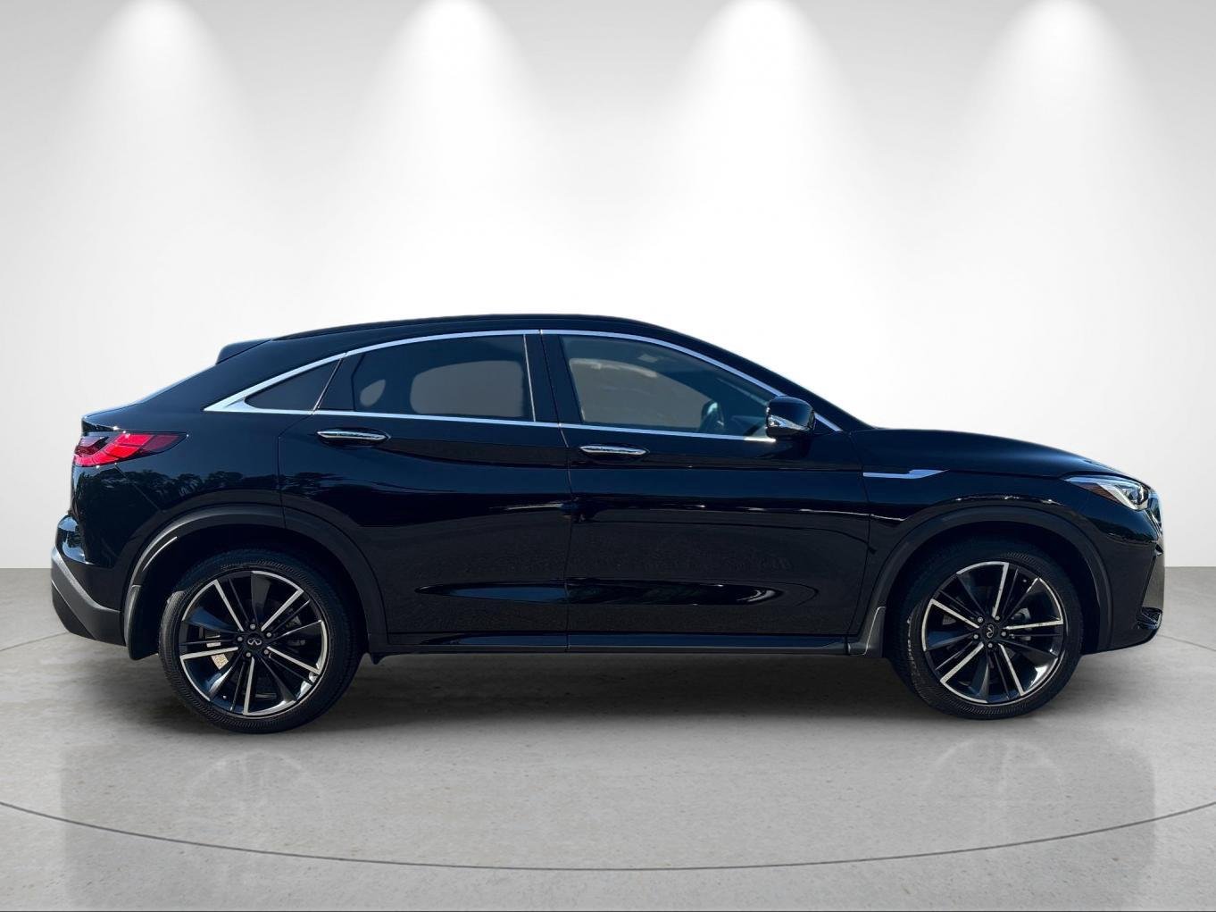 Certified Used 2025 Black Obsidian INFINITI SENSORY image 6