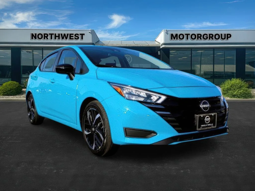 2025 Nissan Versa 1.6 SR CVT's photo