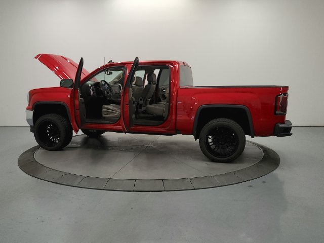 Used 2017 Red GMC SLT image 12