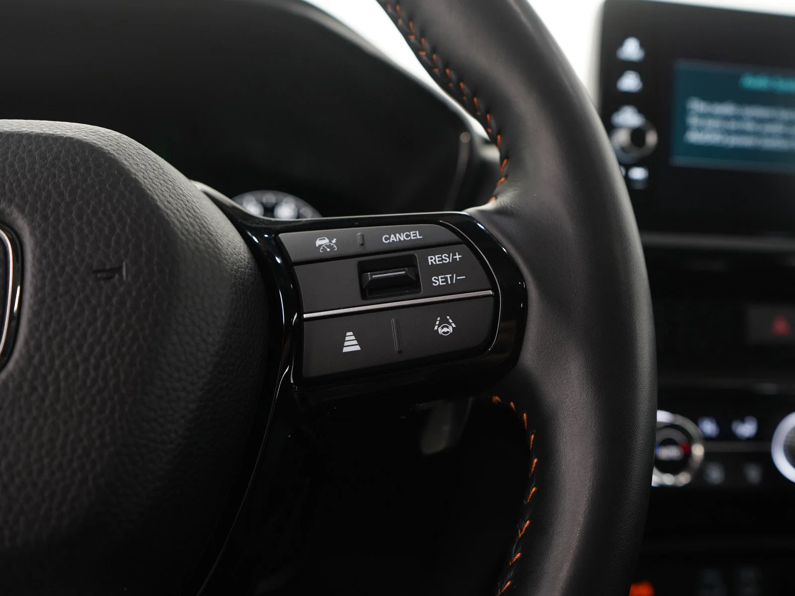 Used 2025 Platinum White Pearl Honda Sport Touring AWD image 29