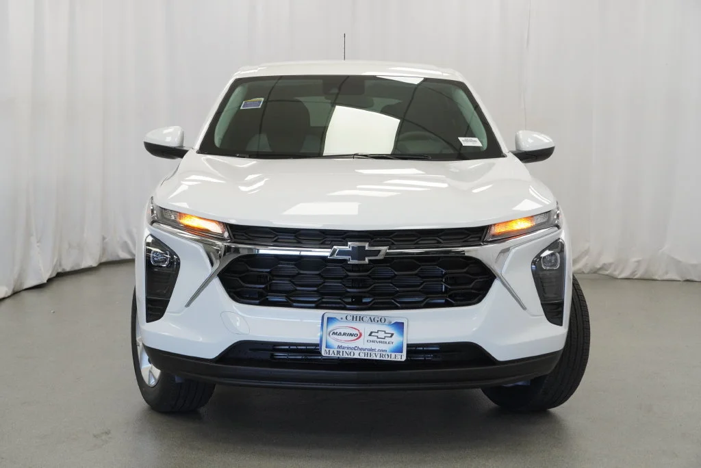 New 2026 Summit White Chevrolet LS image 32