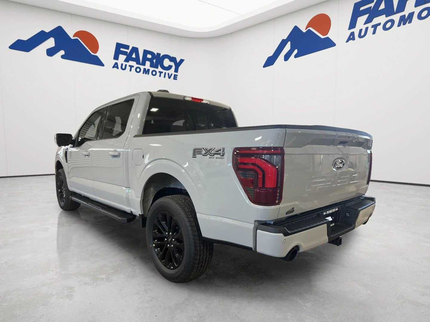 Used 2026 Avalanche Ford LARIAT image 6