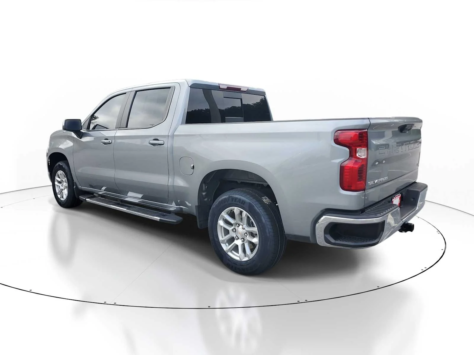 Used 2024 Sterling Gray Metallic Chevrolet LT image 4